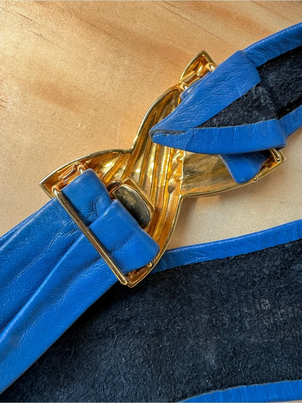 Vintage Blue& Gold-Tone Bow Leather Belt